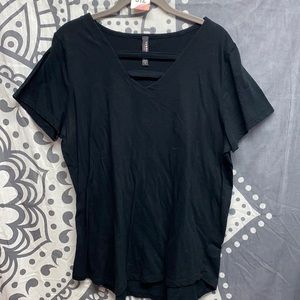 Torrid Ladder Slash Basic Black Tshirt Size 1X